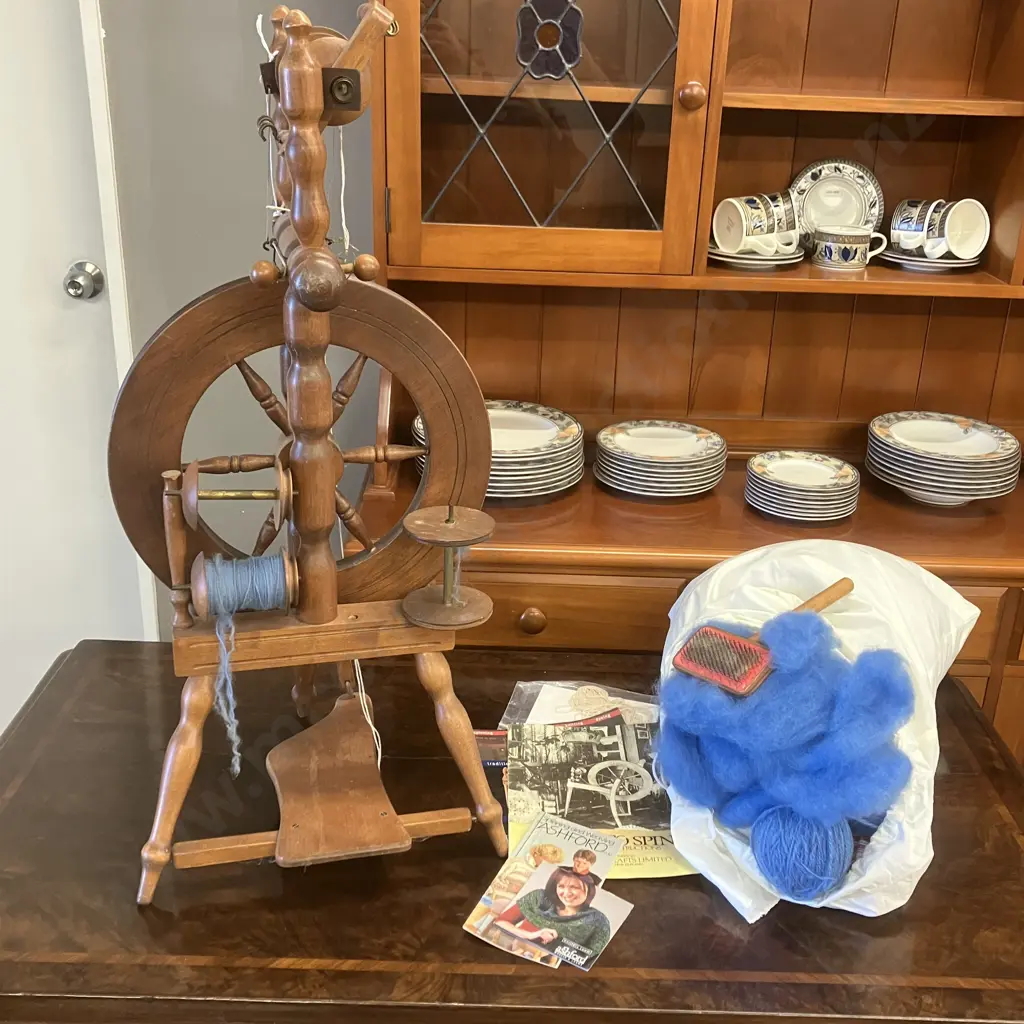 Ashford Traditional Spinning Wheel, Instructions, Fleece Etc Image 1++