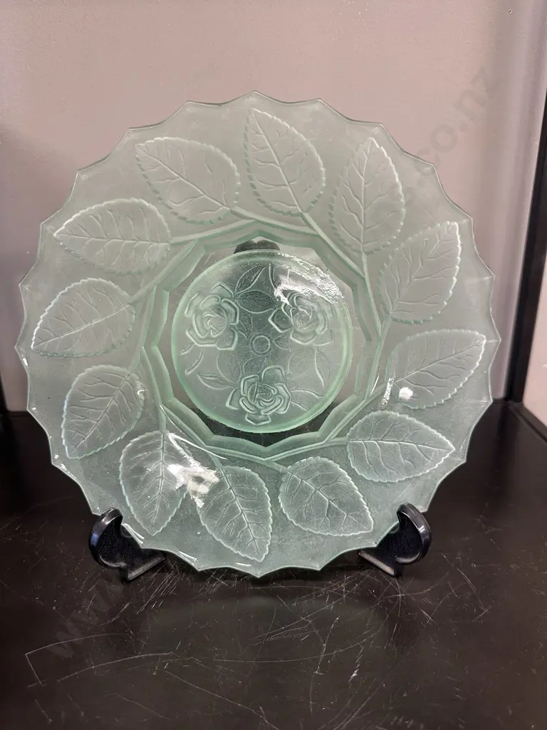 Vintage Art Deco Bagley Frosted Plate Rose & Leaf Design Dia25cm. Image 1++