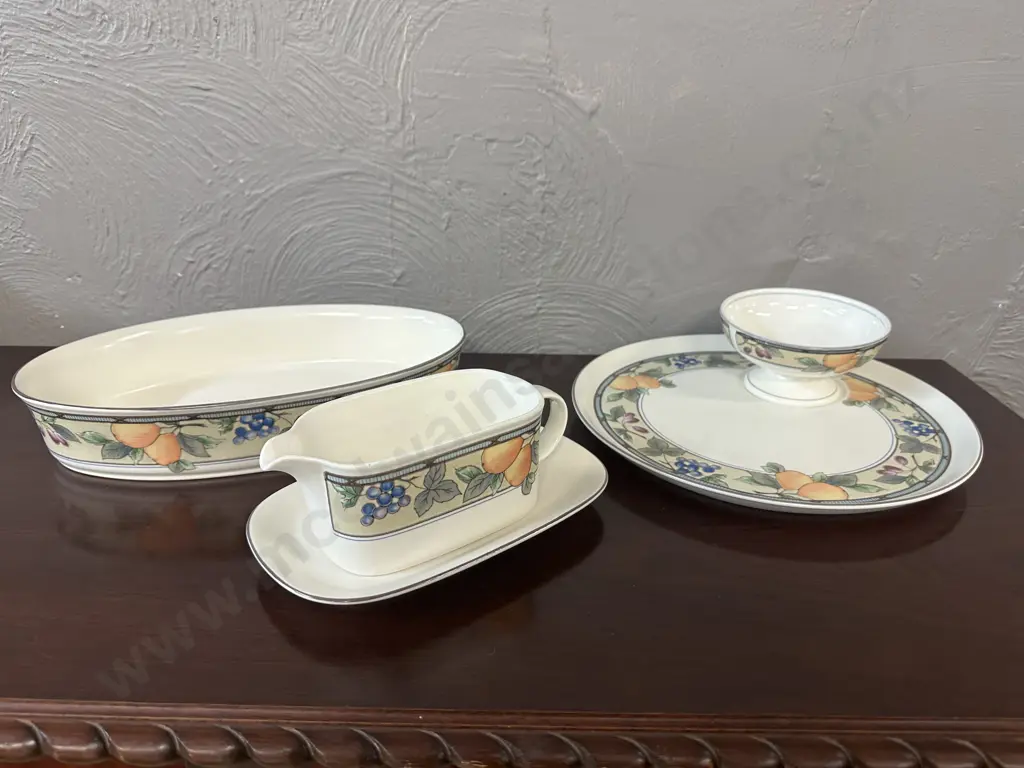 Mikasa Intaglio Garden Harvest Gravy Boat & Under Plate, Chip & Dip Platter With Oval Serving Dish Image 1++