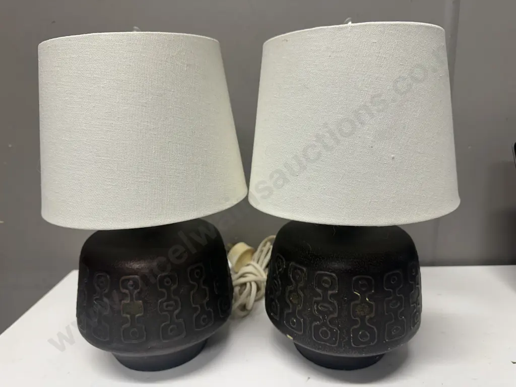 Pair Of Mid Century Style Table Lamps With Cream Shades H30cm. Image 1++