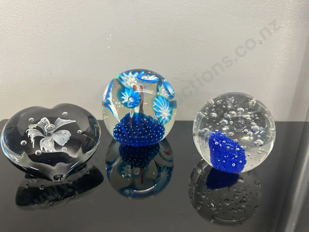 Vintage Glass Paperweights Including Floral Controlled Bubbles, Signature Style By Murphy Etc Image 1++
