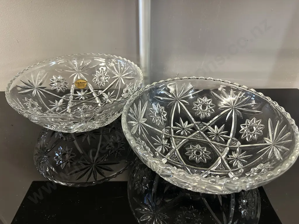 Pair Of Vintage Early American Crystal Bowls Image 1++
