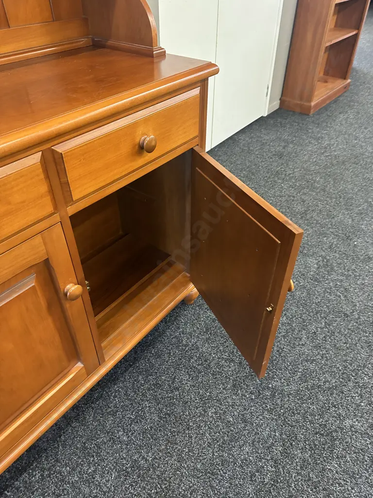 Rose & Heather NZ Kauri Hutchdresser, 1990s, Leadlight Doors, Flocked Drawers, 2 Piece. H198 W151 D46cm Image 1++