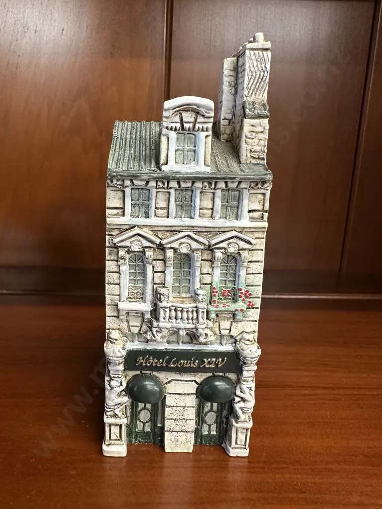 J.Carlton By Dominic Gault Miniature Hand Painted Hotel Louis XIV #218156 Image 1++