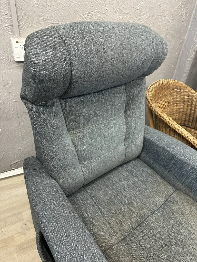 IMG Comfort Electric Power Lift And Recliner Chair In Gray Fabric Image 1++