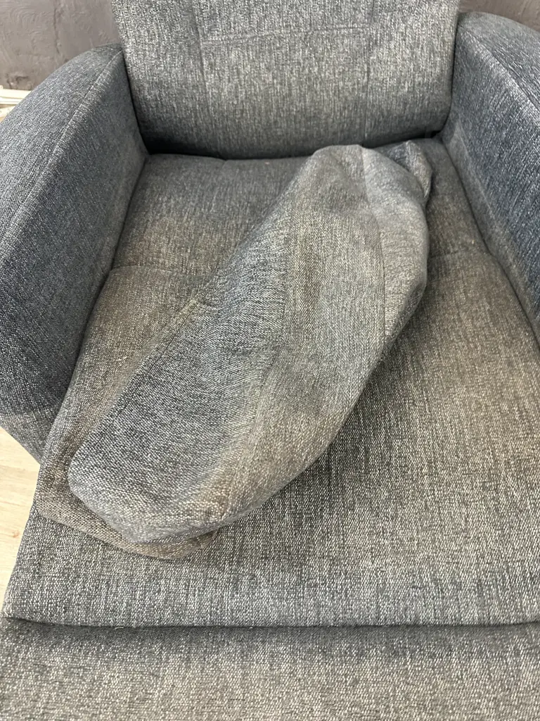 IMG Comfort Electric Power Lift And Recliner Chair In Gray Fabric Image 1++