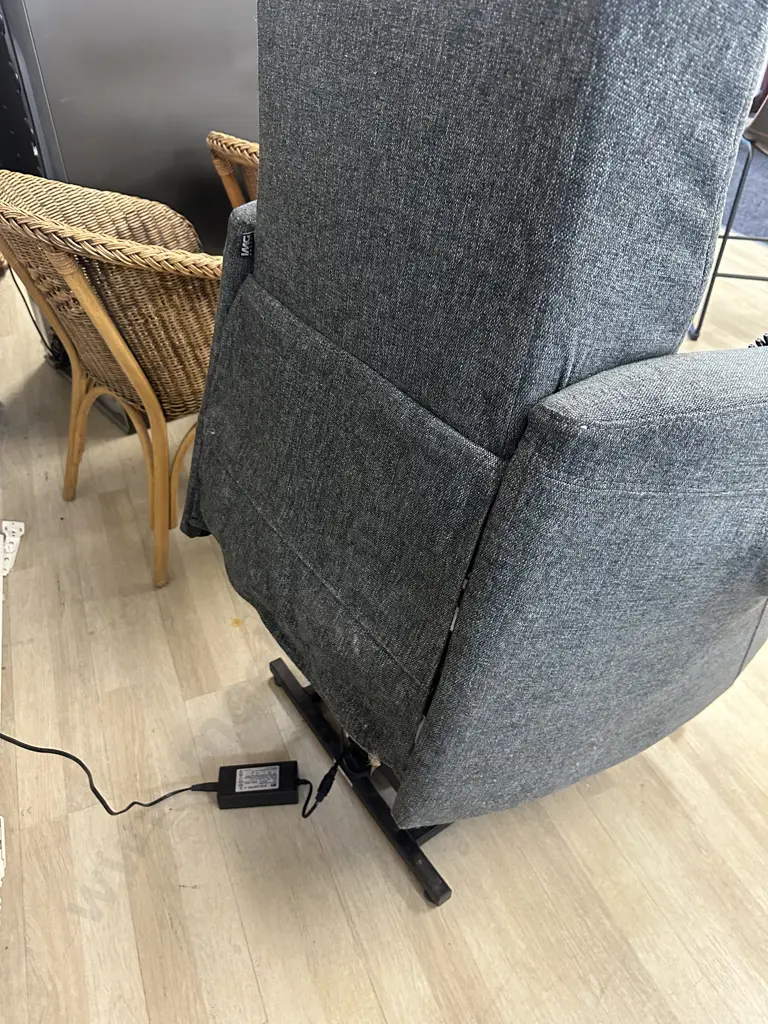 IMG Comfort Electric Power Lift And Recliner Chair In Gray Fabric Image 1++