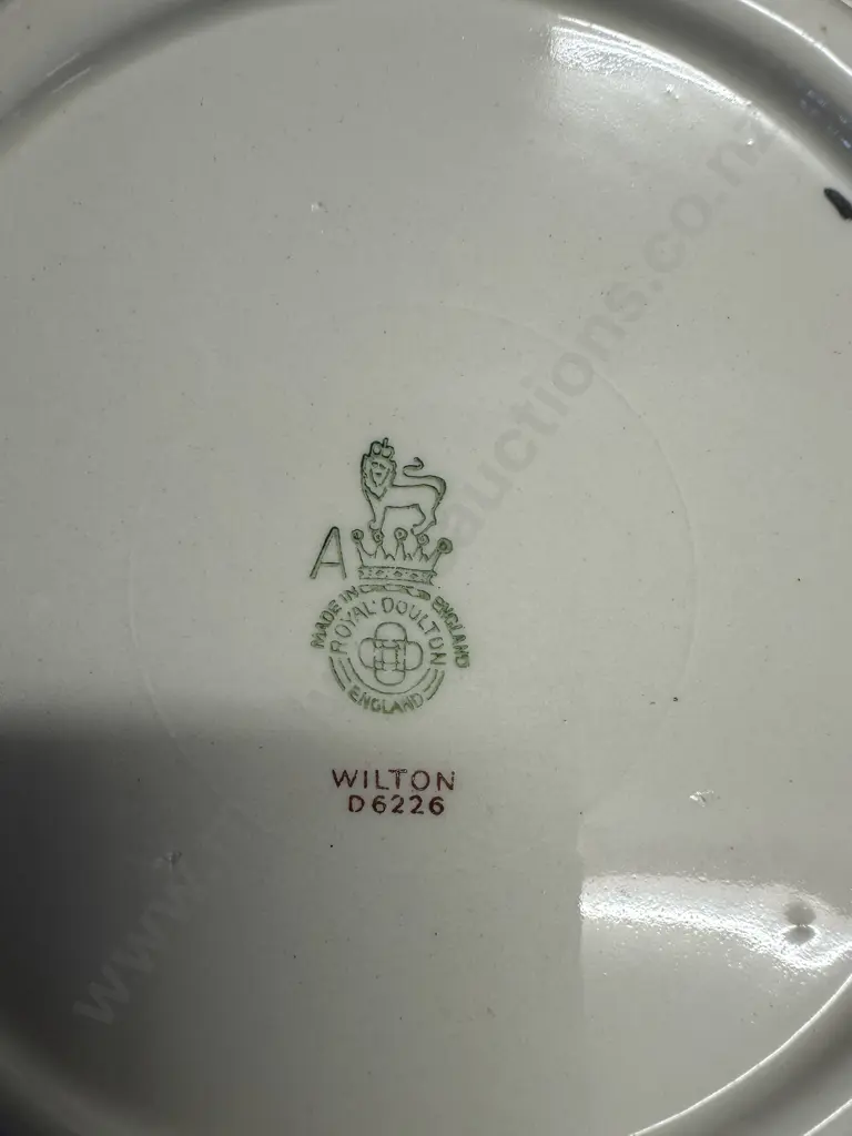 Royal Doulton Dinner Set Wilton Pattern #D6226 The Autumn/Fall Leaves Service For Six Including Serving Dishes Etc  Image 1++