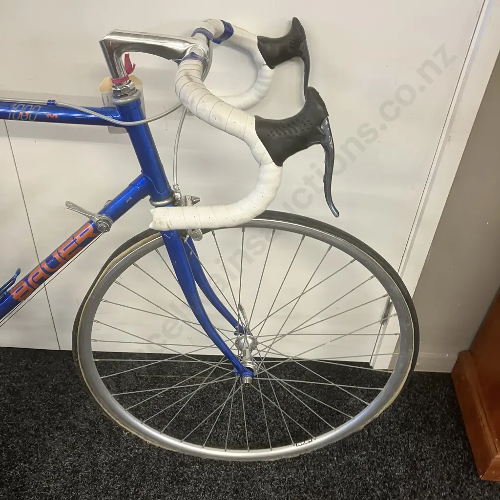 Bauer Momentum Series 1000 Racing Bike (Designed & Hand Built In NZ) As - Is Image 1++