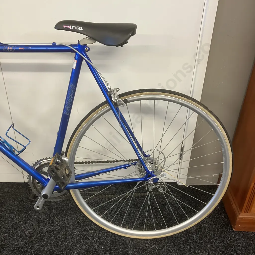Bauer Momentum Series 1000 Racing Bike (Designed & Hand Built In NZ) As - Is Image 1++