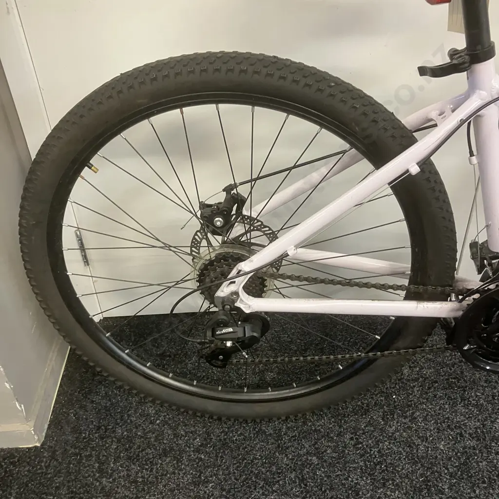 Torpedo 7 Vortex 2 Mountain Bike, White & Turquoise Image 1++