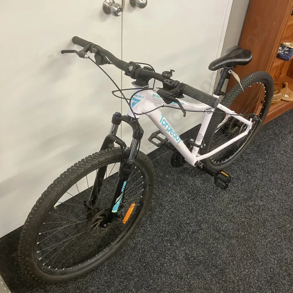 Torpedo 7 Vortex 2 Mountain Bike, White & Turquoise Image 1++