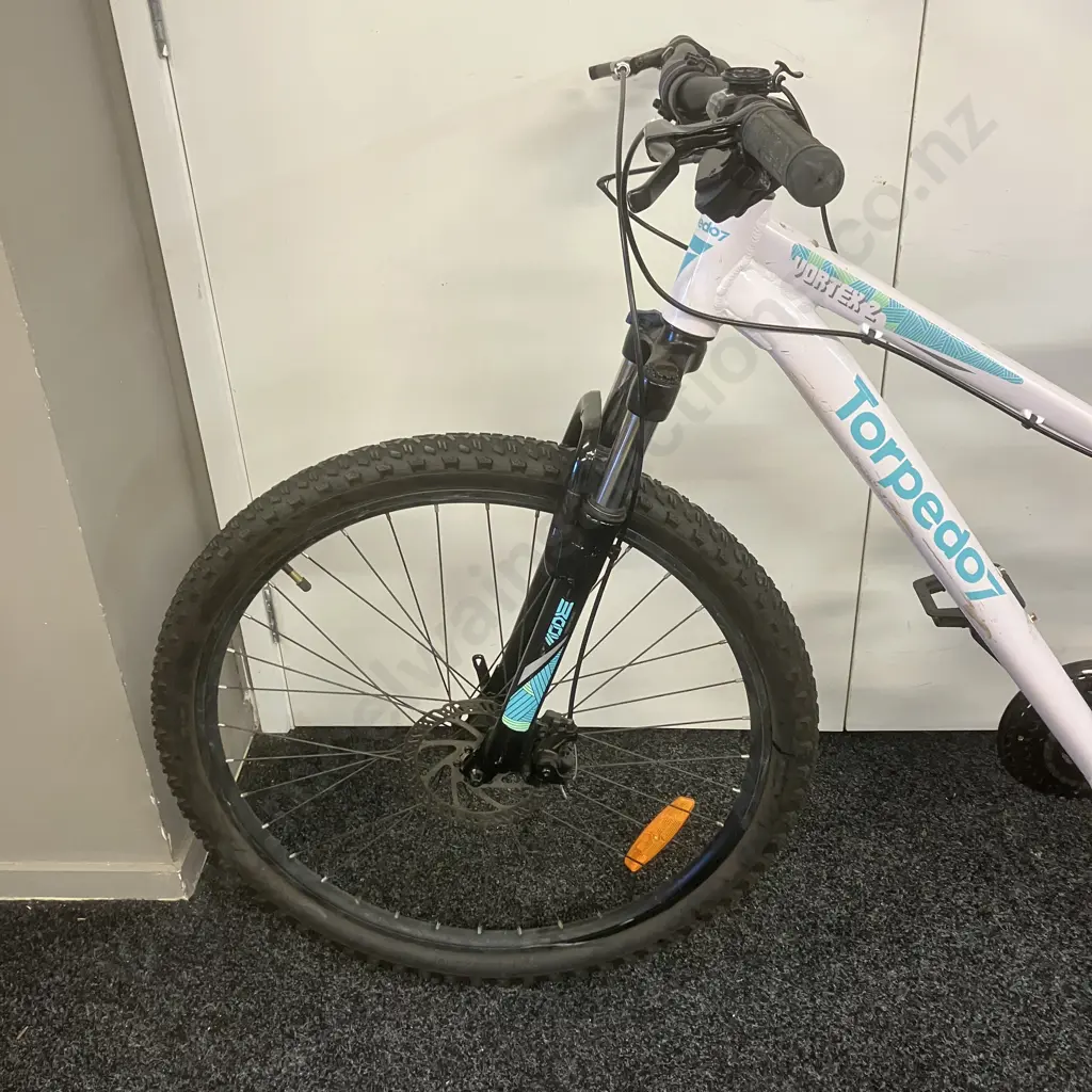 Torpedo 7 Vortex 2 Mountain Bike, White & Turquoise Image 1++