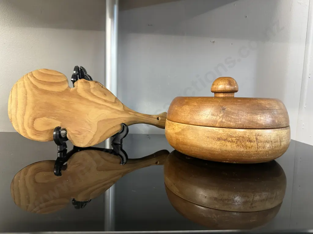 Round Wooden Lidded Footed Bowl & Wall Art H13,Dia21cm.  Image 1++