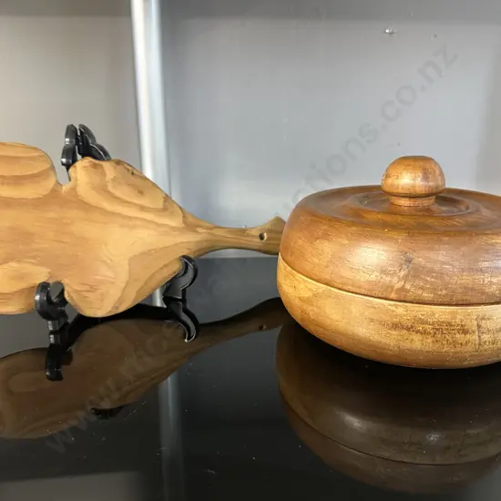 Round Wooden Lidded Footed Bowl & Wall Art H13,Dia21cm. 