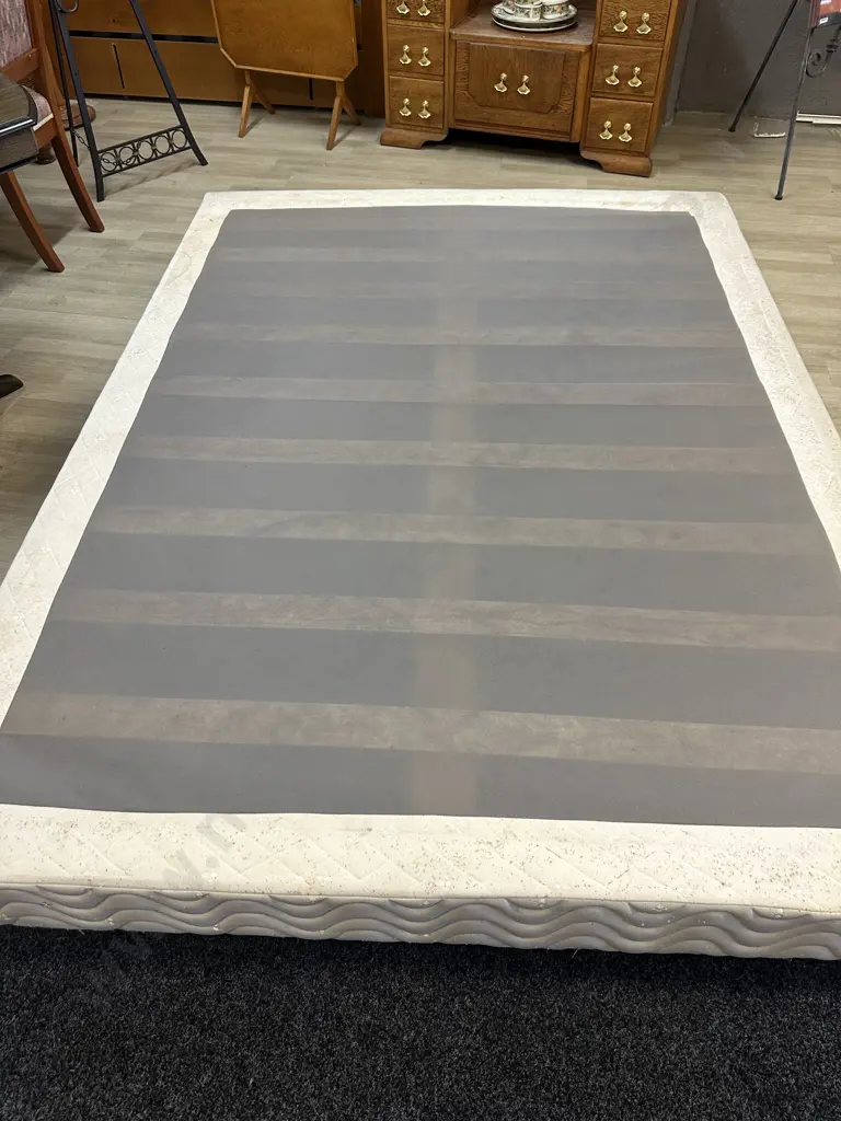 Stylution Sundowner Queensize Bed With Rimu Effect Headboard (As Found) Image 1++