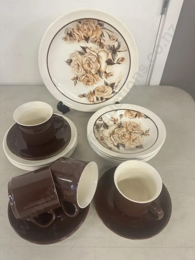 Vintage Ironstone By Crown Lynn Items Image 1++
