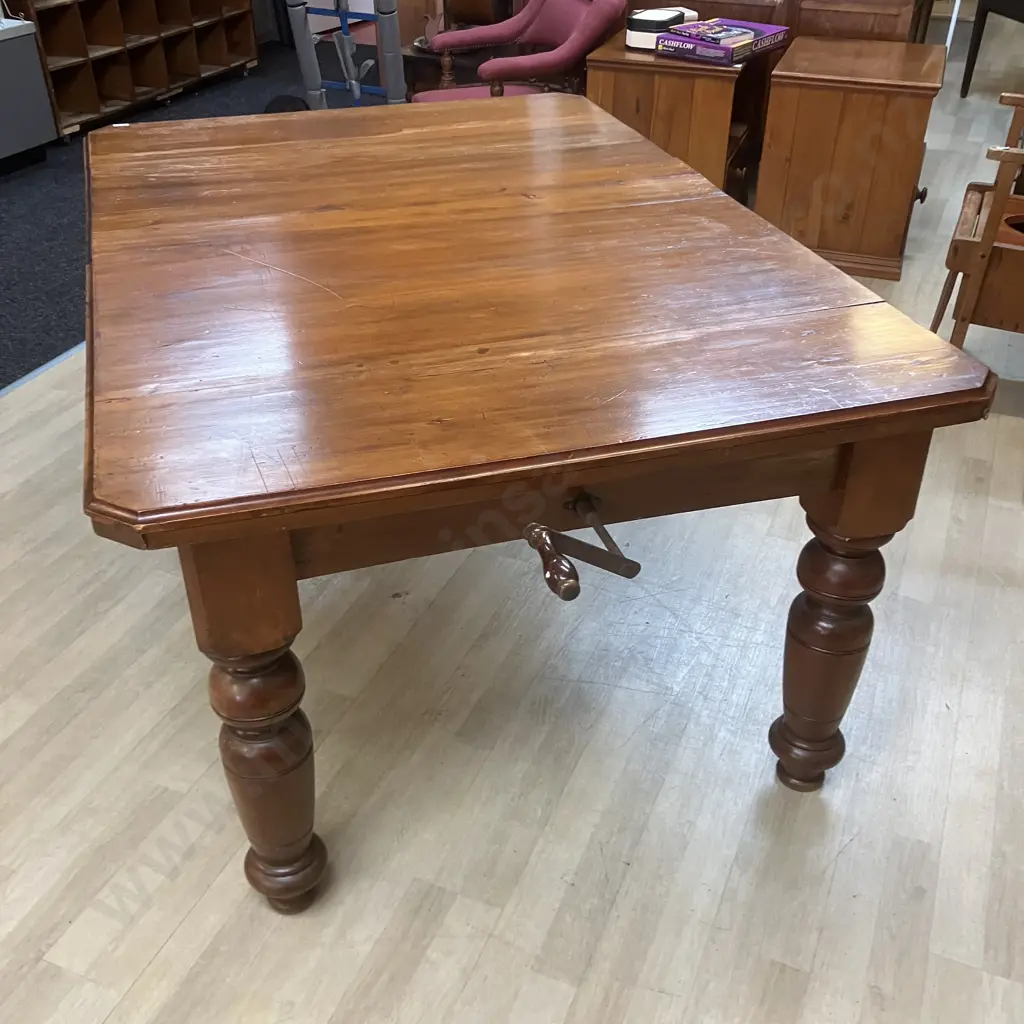 19th Antique Colonial New Zealand Kauri Banquet Extension Dining Table With Working Crank Handle & 3 Leaves Image 1++