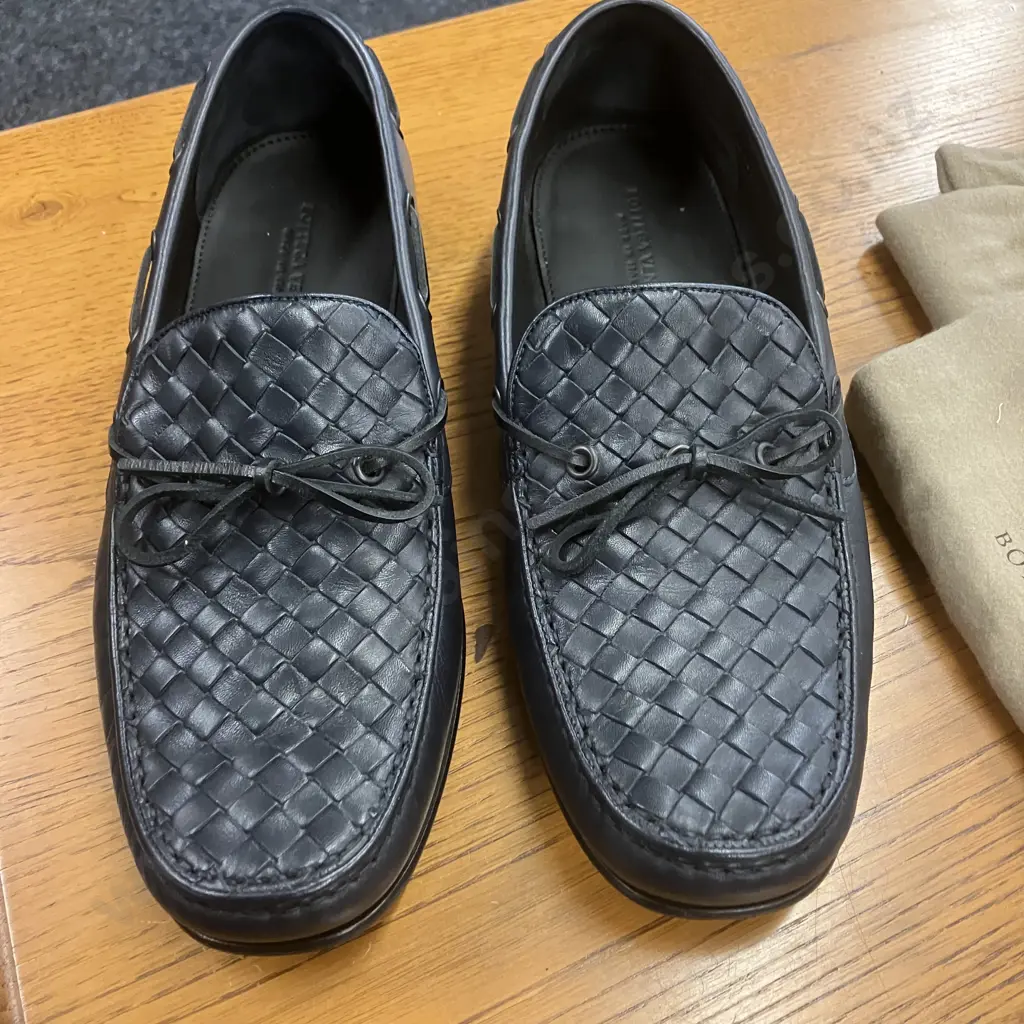 Bottega Veneta Intrecciato Weave Women's Tassel Loafers in Navy Blue With Dust Bags. Size 40 Image 1++