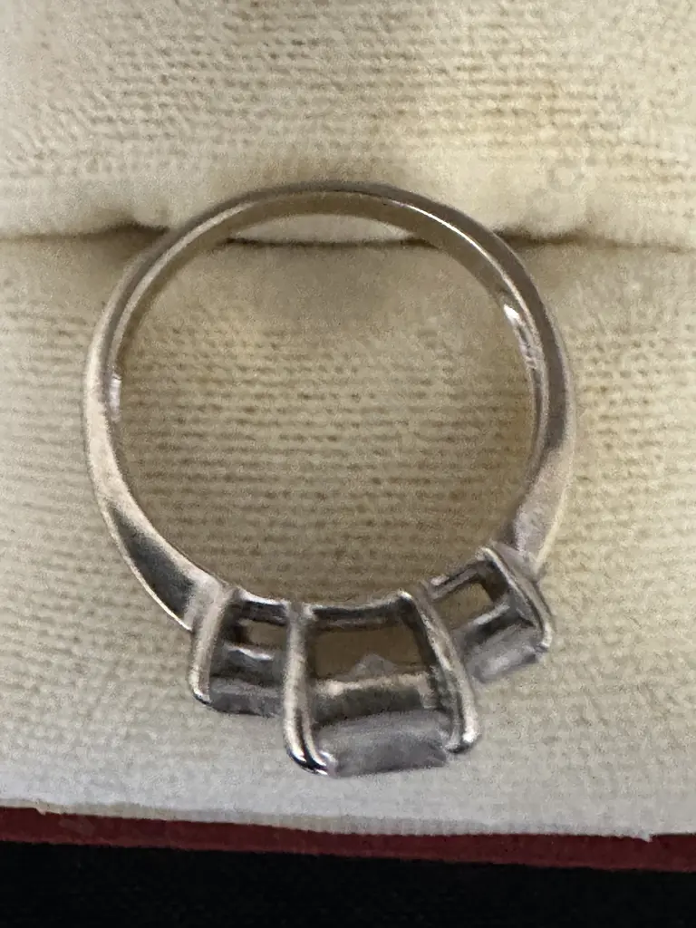 Ring Stamped S585 With Three Clear Square Stones & Six Small Clear Stones Image 1++