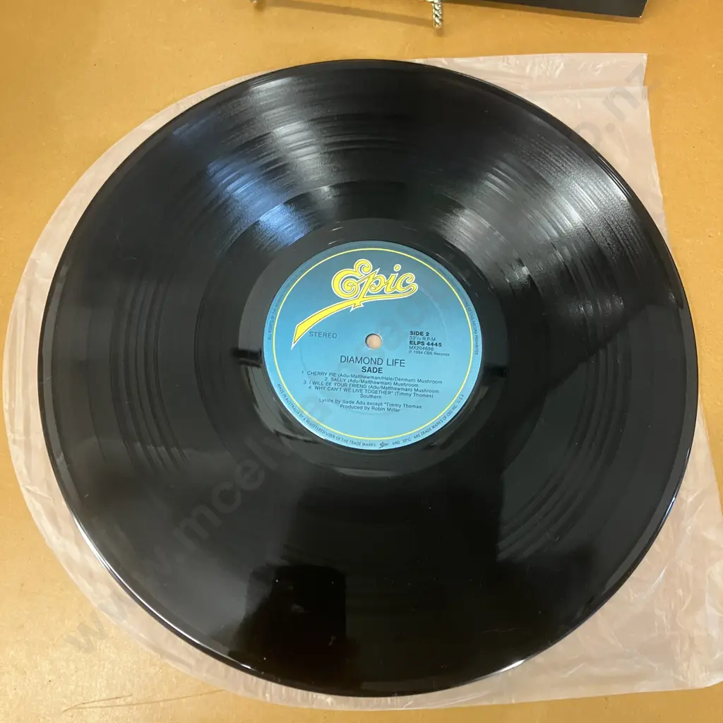 Sade – Diamond Life LP 1984 "Snakebite" Reissue, Gatefold, Australia Epic – ELPS 4445. NM Image 1++