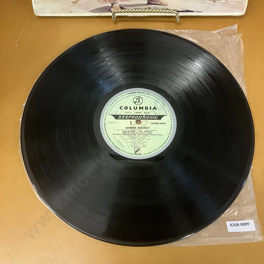 Cliff Richard And The Shadows* ‎– Summer Holiday 1963 HMV NZ Pressing For Columbia SCXM 3462. NM Image 1++