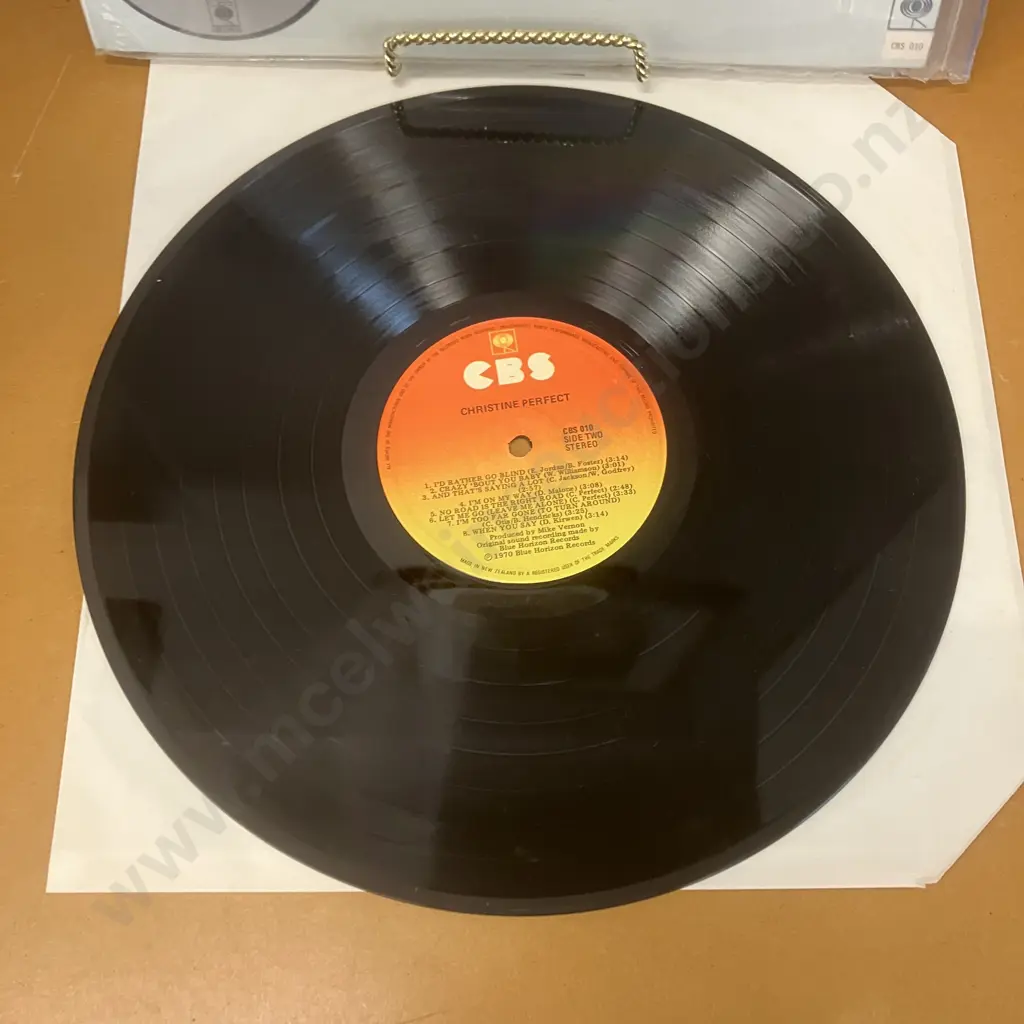 Fleetwood Mac & Christine Perfect - Albatross LP 1977 NZ Pressing CBS 010. NM Image 1++