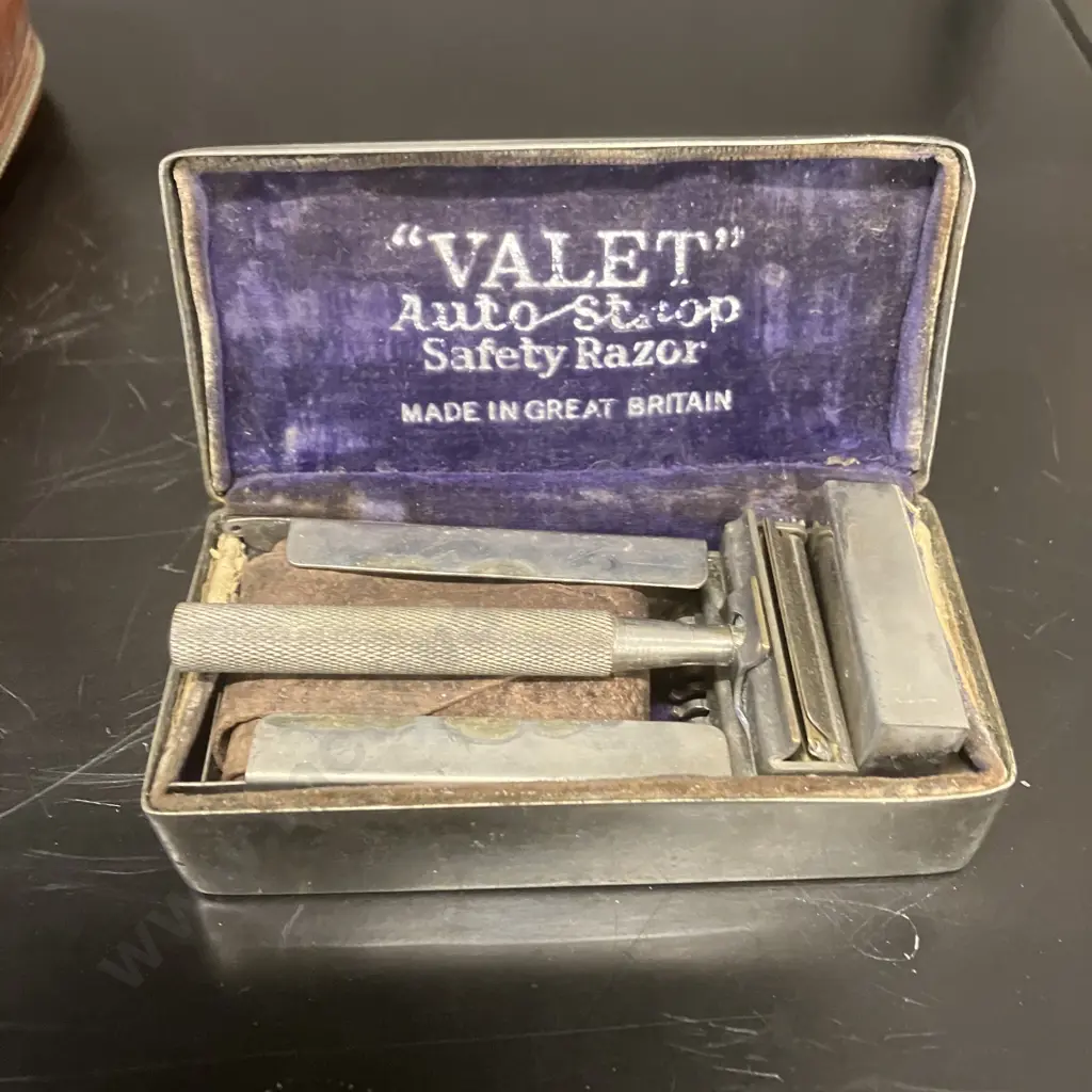 Vintage Mid Century Two-Tix Shaving / Mens Grooming Travel Set In Leather Case & "Valet" Auto Strop Safety Razor In Case Image 1++