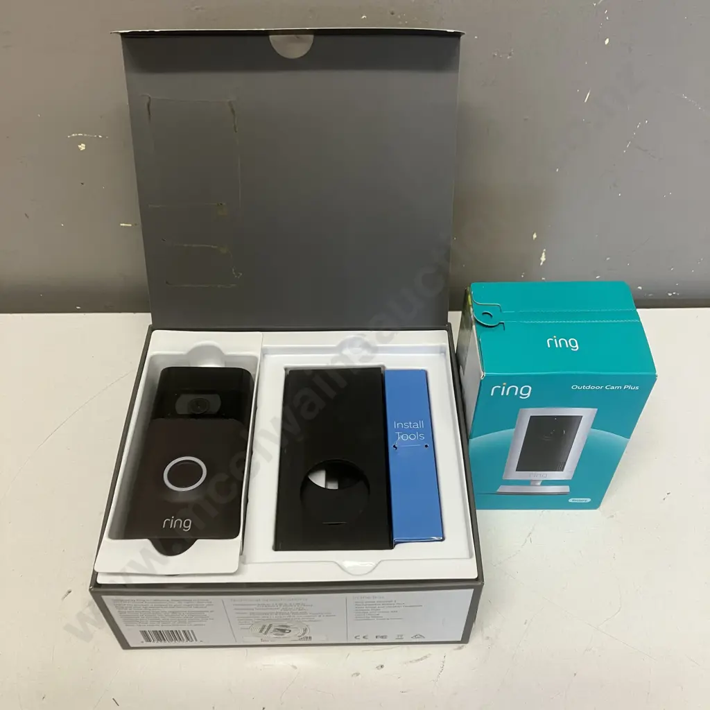 Ring Video Doorbell 2 & Ring Outdoor Cam Plus Image 1++