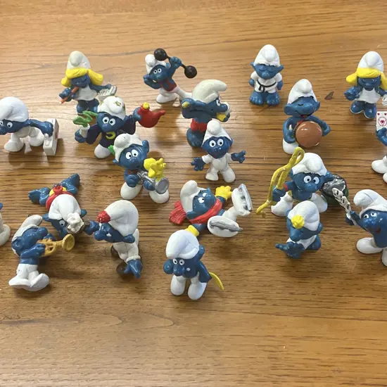 Lot of 20 Vintage Smurfs