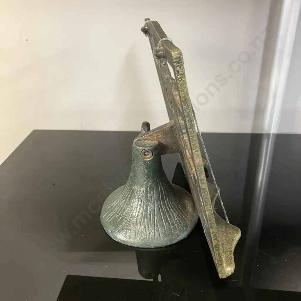 Vintage Cast Iron Duck Recipe Stand. 23 x 25cm Image 1++
