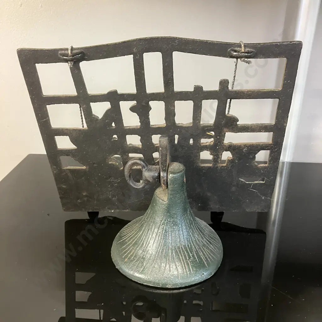 Vintage Cast Iron Duck Recipe Stand. 23 x 25cm Image 1++