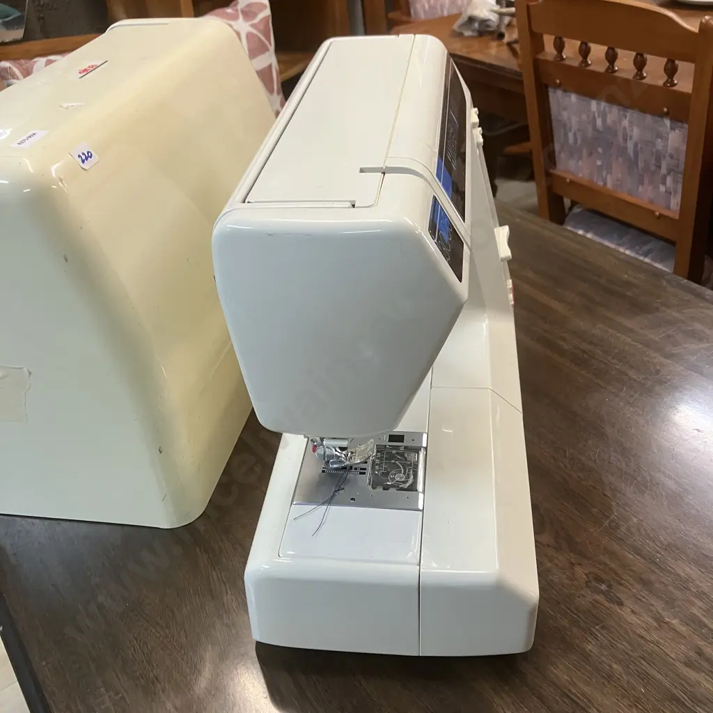 ELNA Envision 3005 Sewing Machine With Case & Foot Pedal Image 1++
