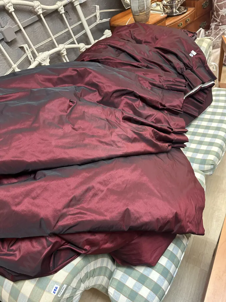 Burgundy Shimmer Curtains & Rails Drop 200cm. Image 1++