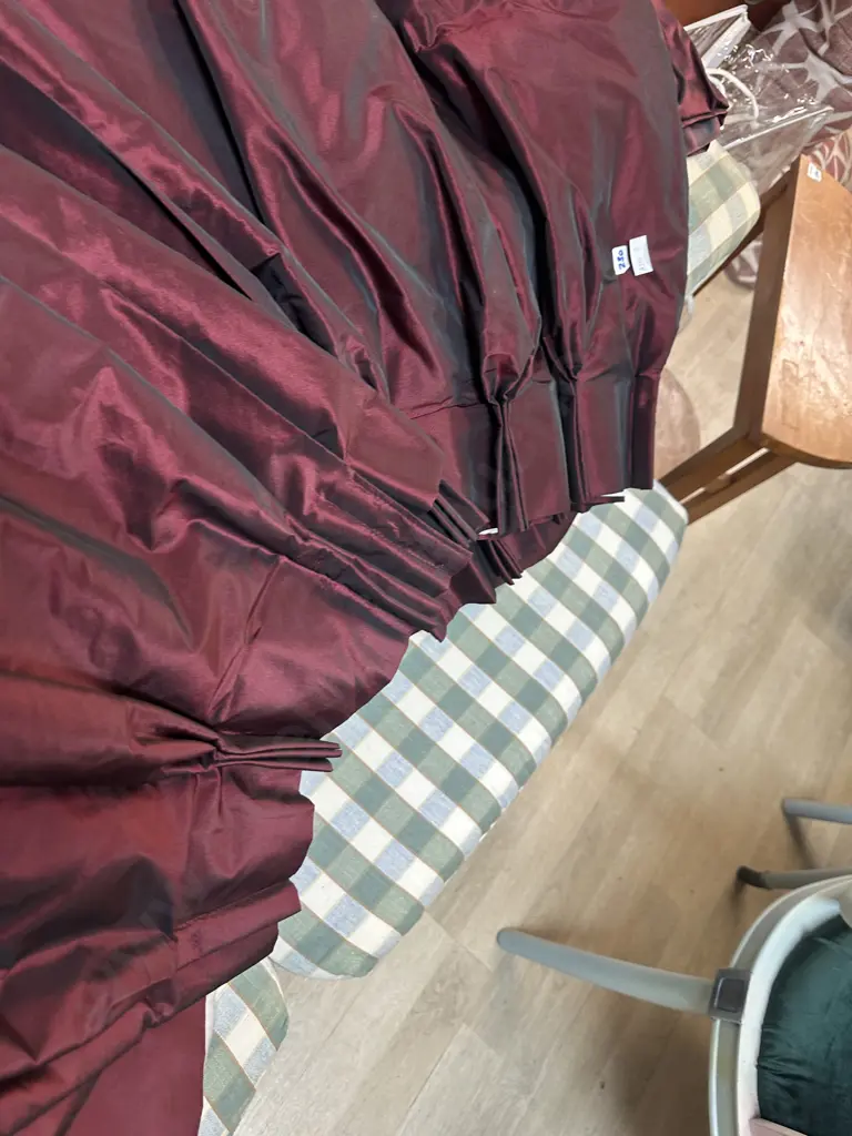 Burgundy Shimmer Curtains & Rails Drop 200cm. Image 1++
