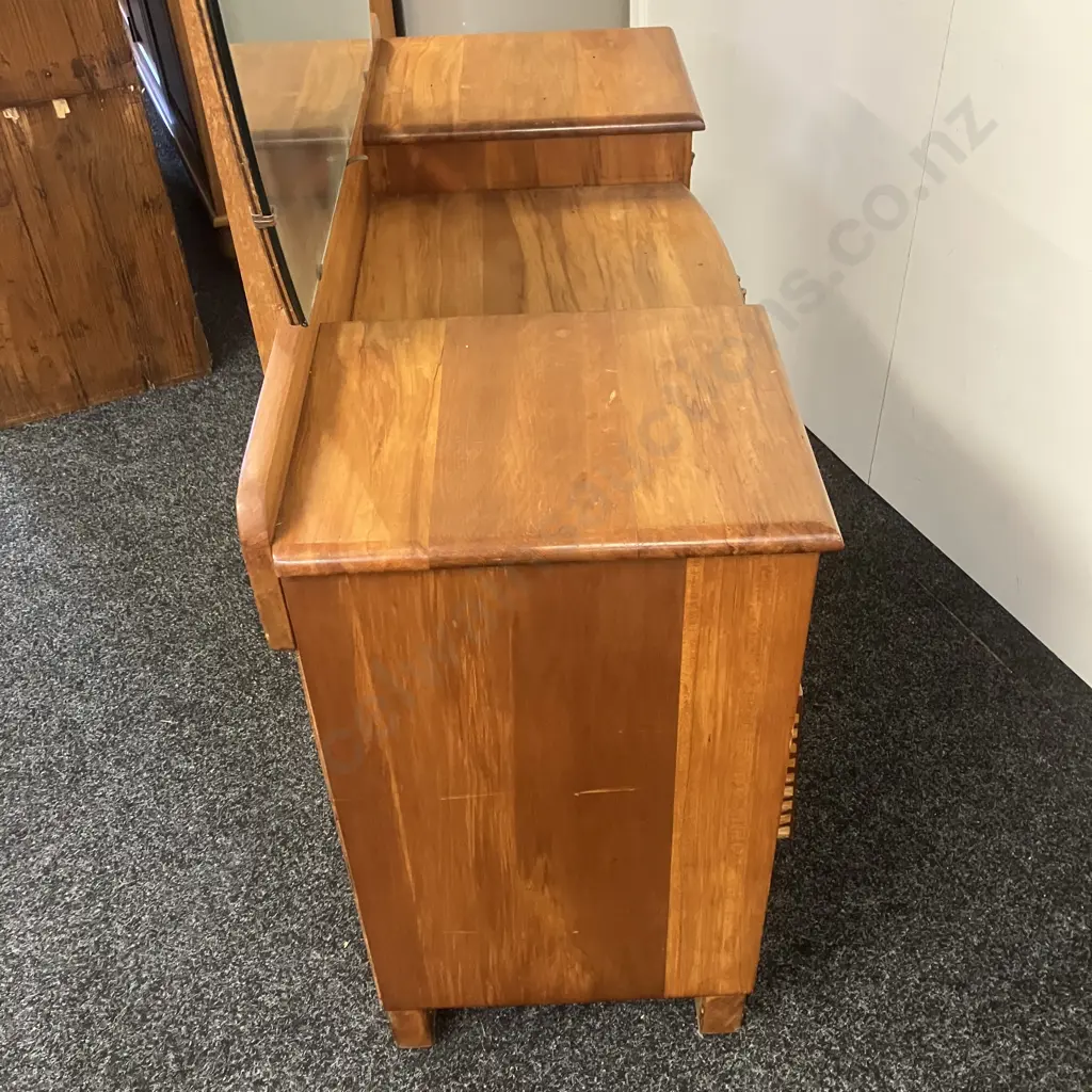 Solid Rimu Bow Front 5 Drawer Dressing Table, Drop Handles, Circular Mirror. H158 W106 D43cm Image 1++