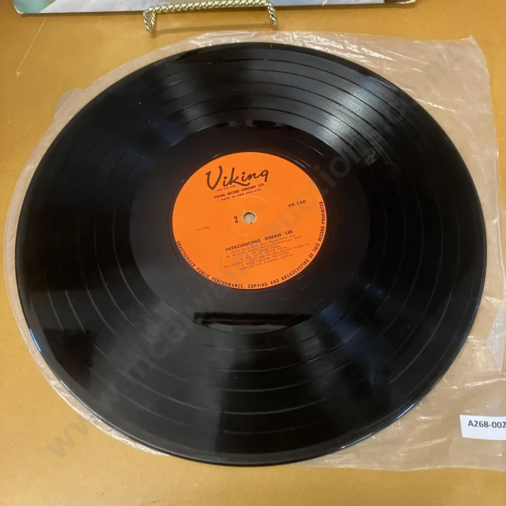 Rare Original LPs - New Zealand Pressings Mr Lee Grant 1967 CSDM6250 & Introducing Dinah Lee VP140 1964 Image 1++