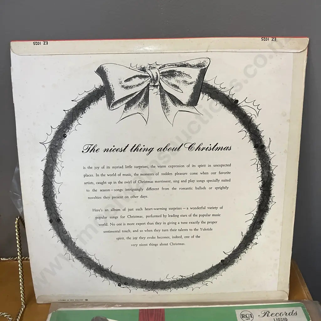 The Carpenters Christmas Portrait LP With Lyrics Sheet NZ 1978 A&M Records L 36720. NM Image 1++