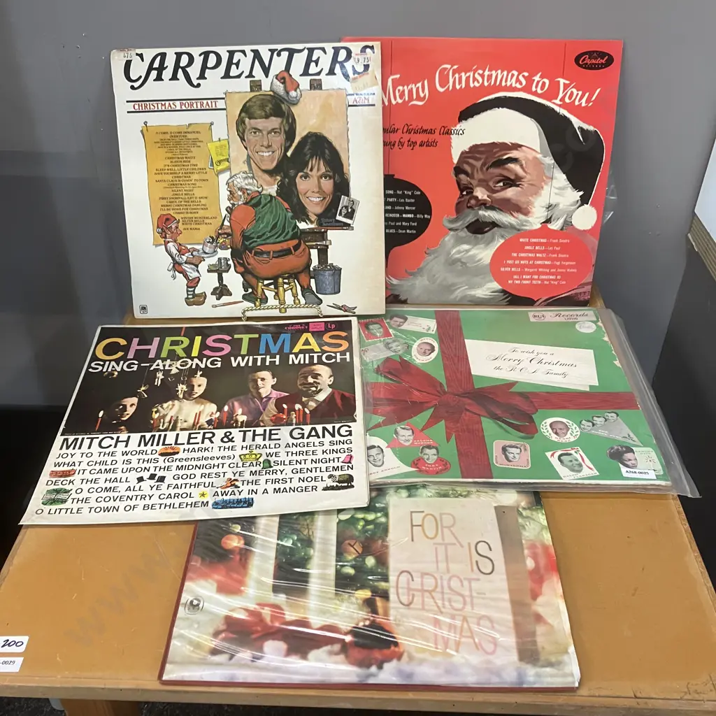 The Carpenters Christmas Portrait LP With Lyrics Sheet NZ 1978 A&M Records L 36720. NM Image 1++