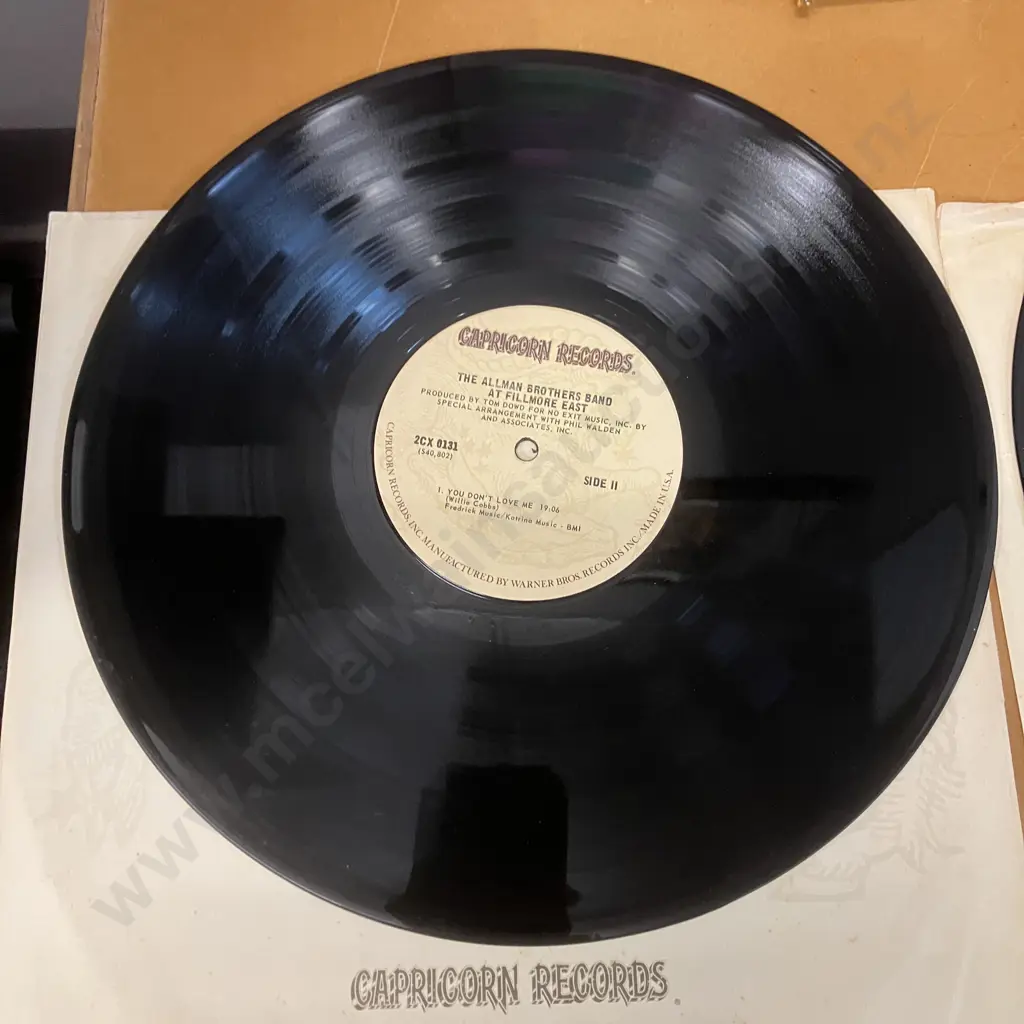 The Allman Brothers Band At Fillmore East - 2 x Vinyl LP 1974 US Capricorn Records – 2CX 0131. VG Image 1++
