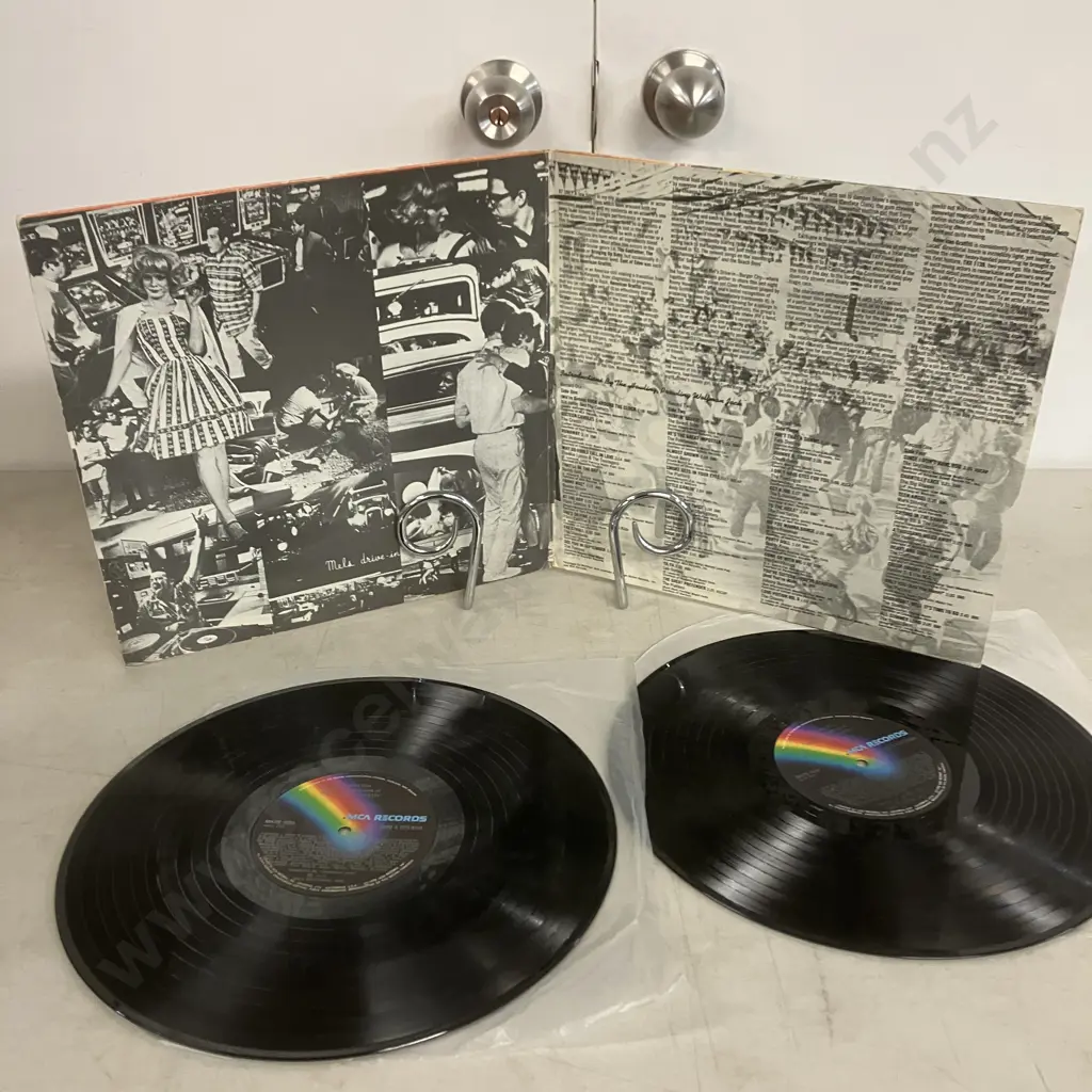 LPs x 10 - Buddy Holly Lives, Everly Bros, Chuck Berry, American Graffiti, Etc Plus Hits Of The 50s & 60s Vol II Boxset Image 1++