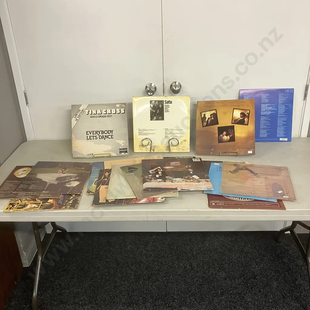 LPs x 20 - Edward Vesala Satu, Mammatapee, Tina Cross, Ry Cooder, Karthago, Etc sold with -035 Image 1++