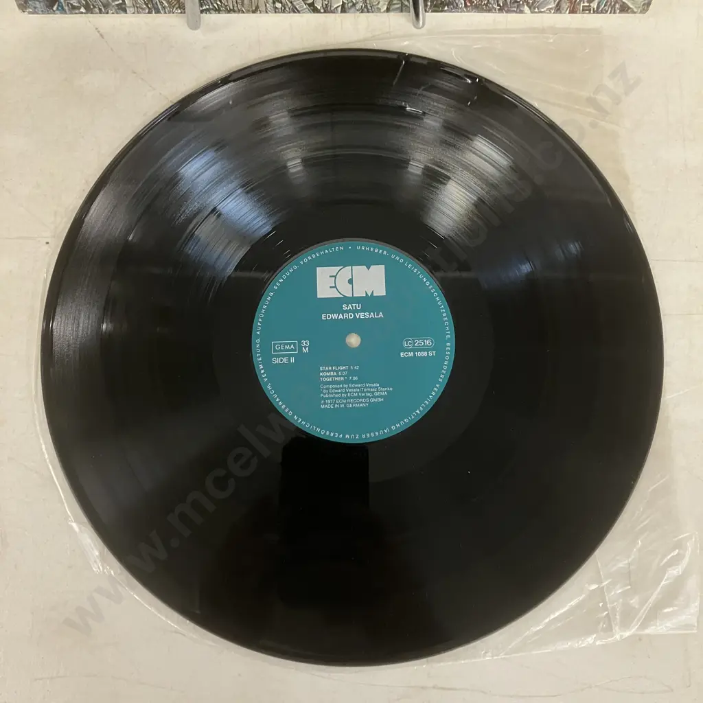 LPs x 20 - Edward Vesala Satu, Mammatapee, Tina Cross, Ry Cooder, Karthago, Etc sold with -035 Image 1++