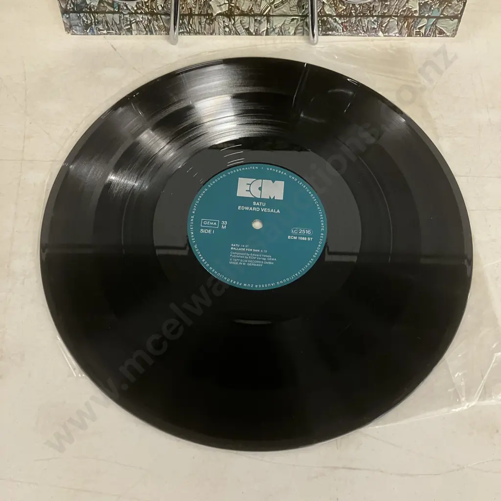 LPs x 20 - Edward Vesala Satu, Mammatapee, Tina Cross, Ry Cooder, Karthago, Etc sold with -035 Image 1++