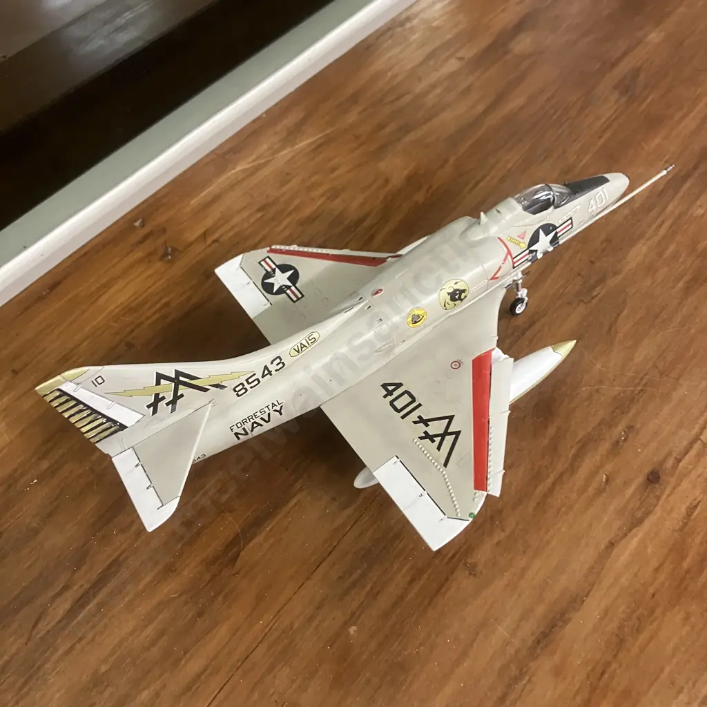1:48 US Navy Douglas A-4C Skyhawk VA15 USS Forrestal 8543 Image 1++