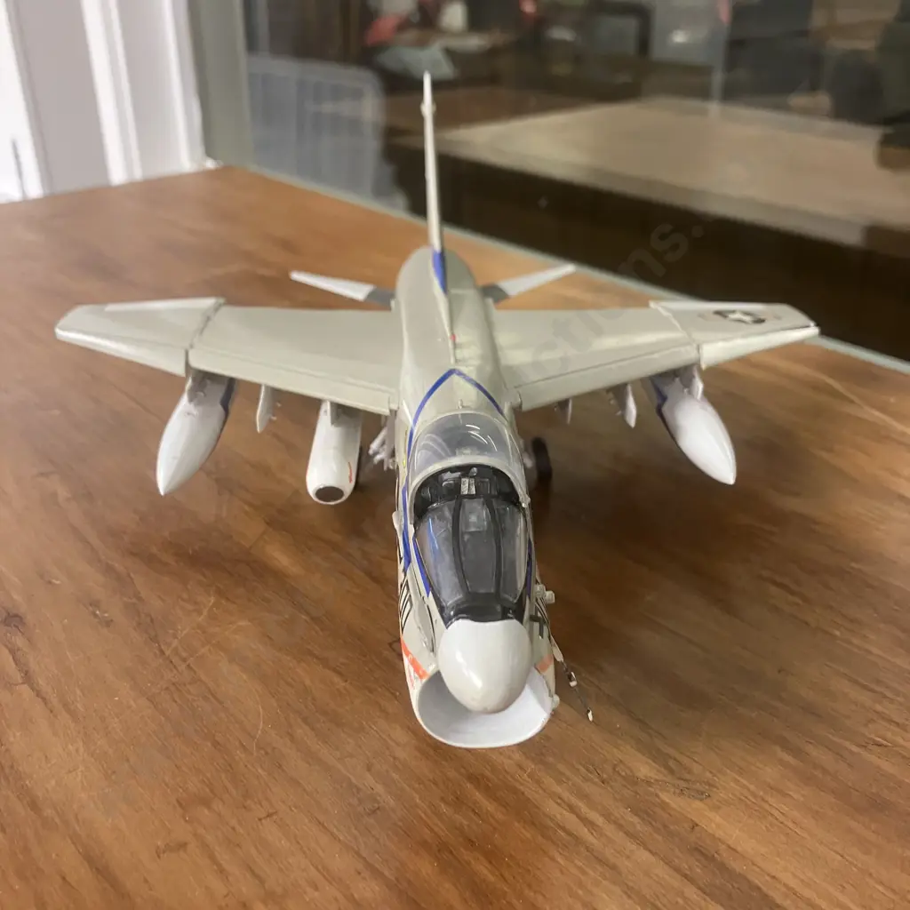 1:48 US Navy A-7E Corsair ll VA-82 Marauders, AJ300 USS Nimitz Image 1++