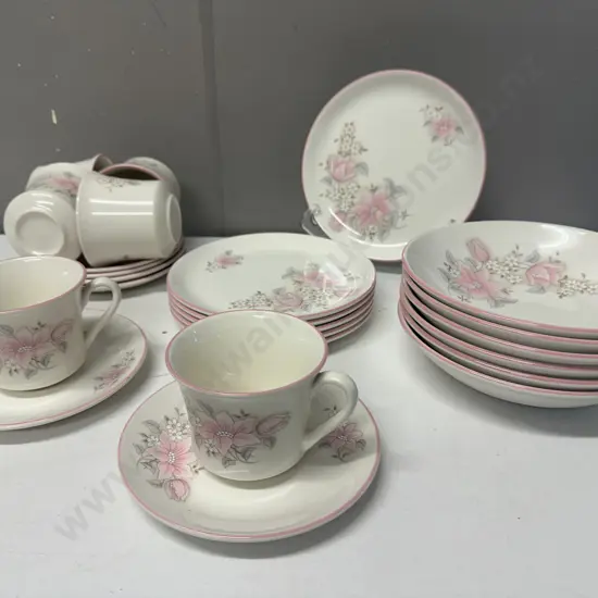 Crown Lynn Jasmine Flower Dinnerware 