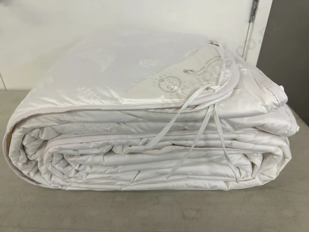New Kapaca Alpaca Fibre Four Seasons Queen Duvet Inner - Size 200 x 230cm Image 1++