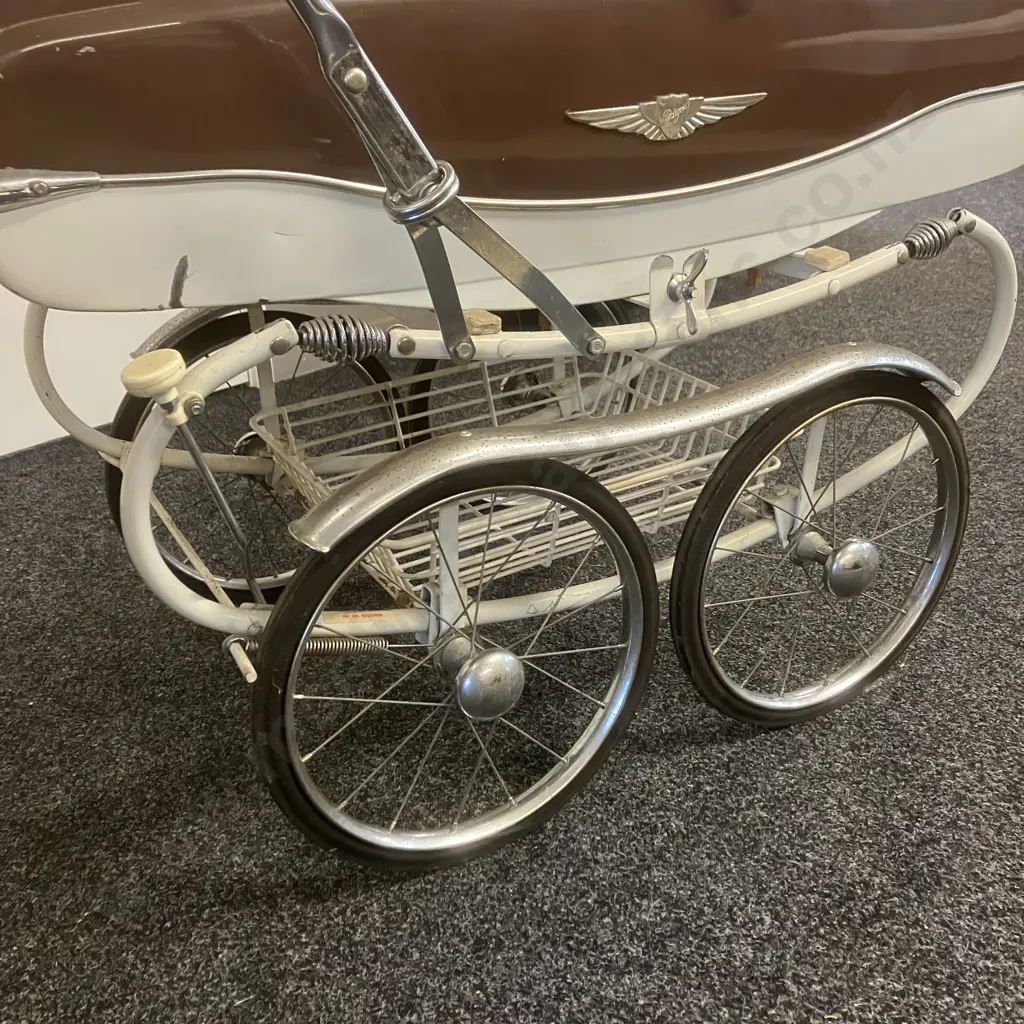 Vintage 1950's Pedigree Airstream Pram In Chocolate Brown & White Colours Image 1++