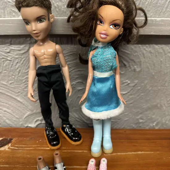 Vintage Bratz Girl & Boy Dolls & Boots